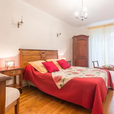 Semesterbostad Maison Familiale Avec Piscine, Grand Jardin Clos Et Equipements De Loisirs - Fr-1-306-898 Bonnoeuvre