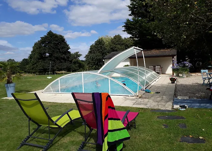 Дом отдыха Maison Familiale Avec Piscine, Grand Jardin Clos Et Equipements De Loisirs - Fr-1-306-898 Bonnoeuvre