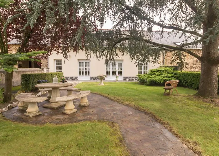 Дом отдыха Maison Familiale Avec Piscine, Grand Jardin Clos Et Equipements De Loisirs - Fr-1-306-898 *